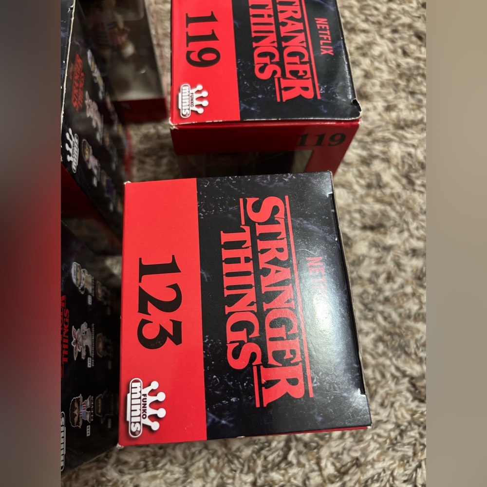 Funko Mini Stranger Things Pops Pre Loved—Pick one - Picture 11 of 16